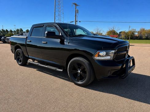 Used 2014 RAM 1500 Express w/ Black Ram 1500 Express Group RWD image 1