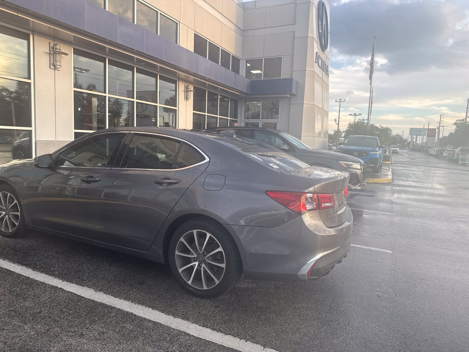 Used 2019 Acura TLX V6 FWD image 5