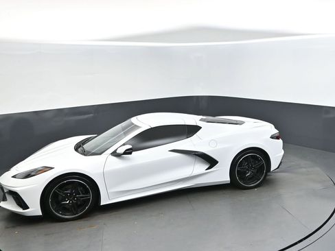 Used 2025 Chevrolet Corvette Stingray Coupe w/ 1LT image 28