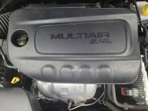 Used 2021 Jeep Cherokee Latitude Plus image 30