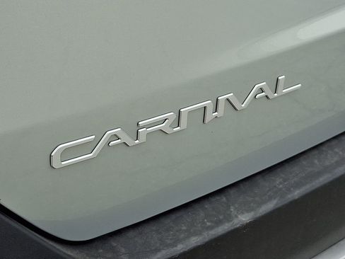 New 2026 Kia Carnival SX image 25