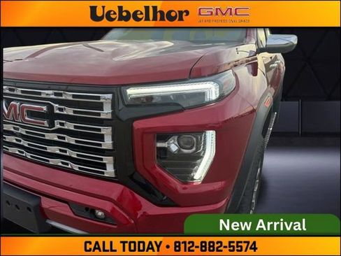 Used 2023 GMC Canyon Denali image 13