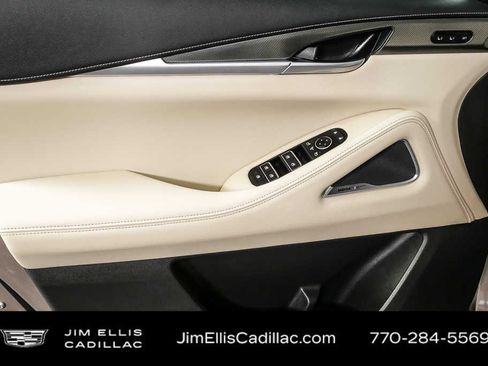 Used 2025 INFINITI QX60 Luxe FWD image 6