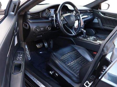Used 2022 Maserati Quattroporte Modena image 16