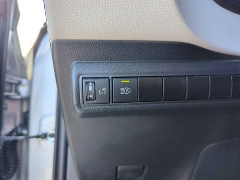 Used 2024 Toyota Corolla SE FWD image 12