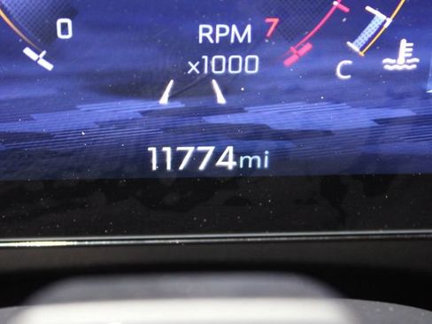 Used 2024 Chevrolet Traverse RS image 6