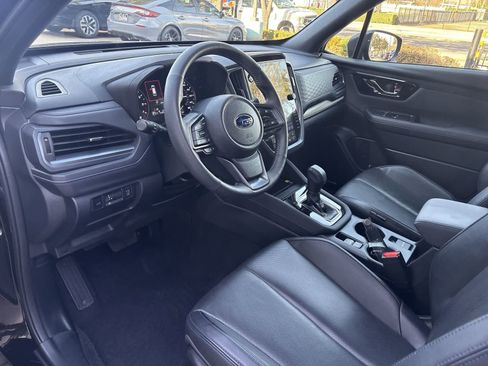 Used 2025 Subaru Forester Limited image 10