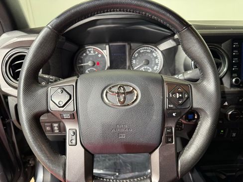 Certified 2020 Toyota Tacoma TRD Off-Road w/ TRD Premium Off Road Package AWD/4WD image 22