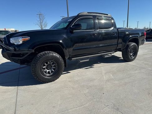 Used 2023 Toyota Tacoma SR5 image 4