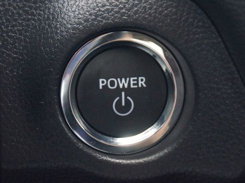 Certified 2025 Toyota RAV4 XLE AWD/4WD image 9