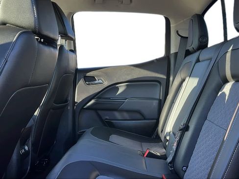 Used 2018 Chevrolet Colorado Z71 image 25