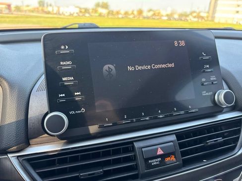 Used 2018 Honda Accord LX image 20