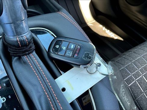 Used 2024 Honda HR-V Sport image 37