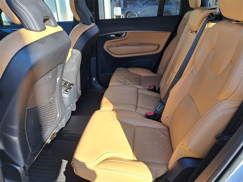 Used 2023 Volvo XC90 B6 Ultimate w/ Lounge Package image 21