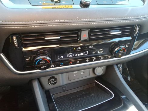 Certified 2025 Nissan Rogue SL w/ Tech Package AWD/4WD image 20
