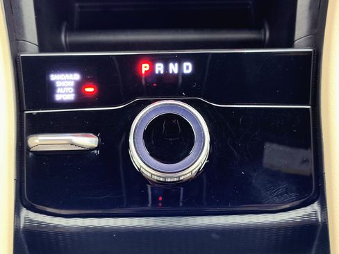 Used 2024 Jeep Grand Cherokee Limited image 35