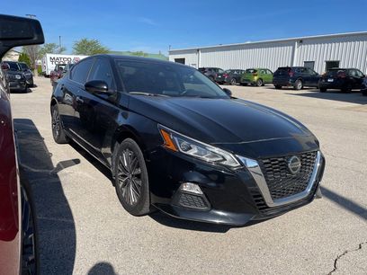 Used 2022 Nissan Altima 2.5 SV w/ SV Premium Package