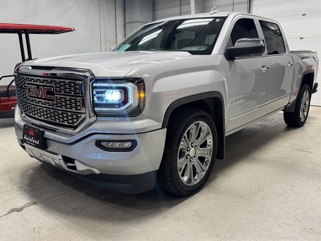 Used 2018 GMC Sierra 1500 Denali w/ Denali Ultimate Package AWD/4WD image 3