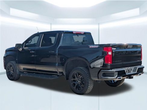 Used 2023 Chevrolet Silverado 1500 LT Trail Boss w/ Protection Package AWD/4WD image 4