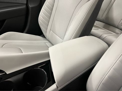 New 2026 Hyundai Elantra Limited FWD image 33