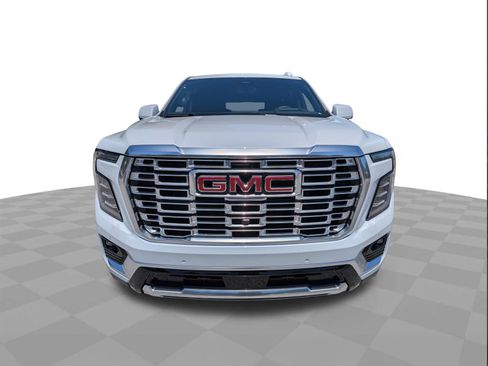 New 2026 GMC Yukon Denali w/ Denali Reserve Package AWD/4WD image 9