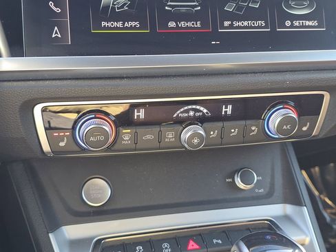 Used 2019 Audi Q3 2.0T Premium Plus w/ Premium Plus Package image 14