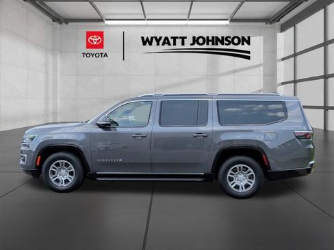 Used 2024 Jeep Wagoneer L 4WD image 5