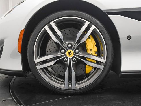 Used 2019 Ferrari Portofino image 34