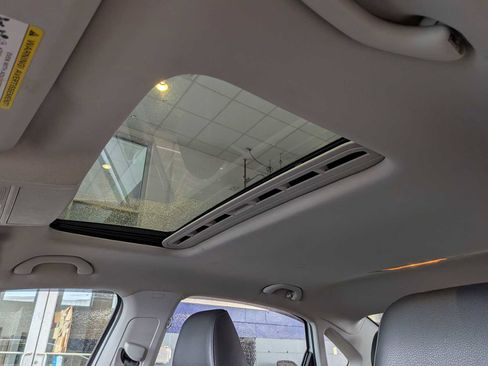 Used 2018 Volkswagen Passat 2.0T SE image 19