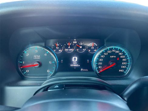 Used 2017 Chevrolet Suburban LT w/ Luxury Package RWD image 14