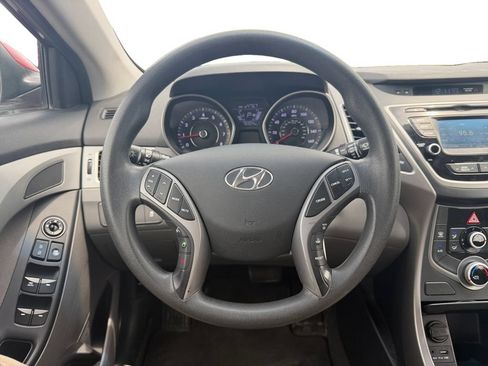 Used 2015 Hyundai Elantra SE w/ Option Group 02 FWD image 11