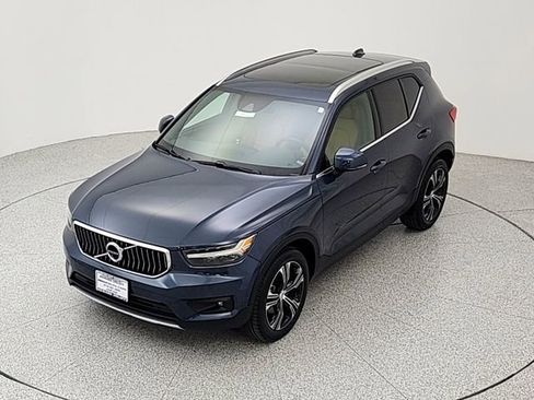 Certified 2022 Volvo XC40 T5 Inscription w/ Advanced Package AWD/4WD image 9