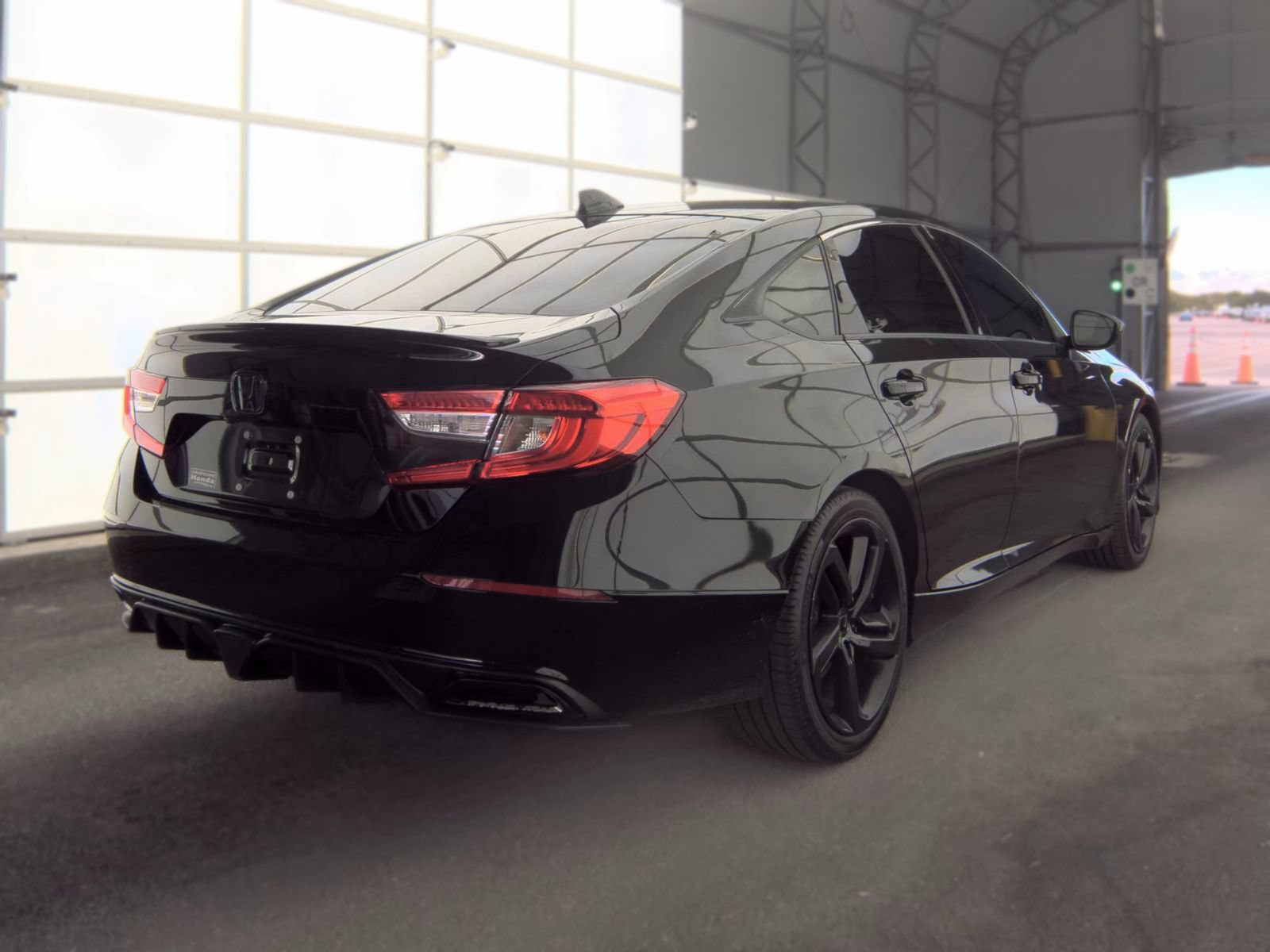 Used 2021 Honda Accord Sport image 3