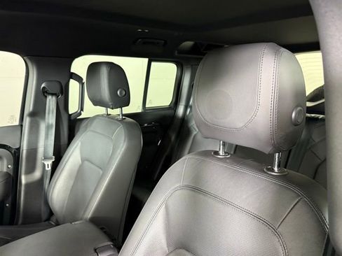 Used 2023 Land Rover Defender 110 S image 14