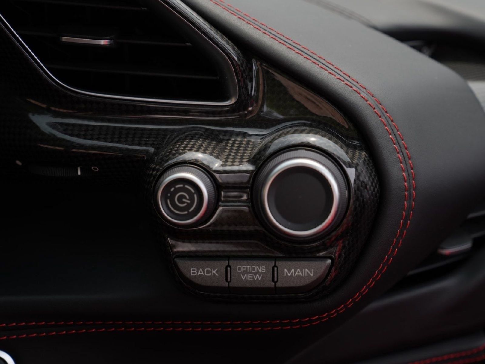 Used 2019 Ferrari 488 Spider RWD image 31