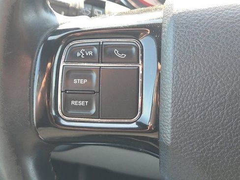 Used 2016 Dodge Grand Caravan SE image 33