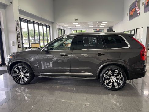 Used 2024 Volvo XC90 T8 Plus w/ Protection Package AWD/4WD image 2