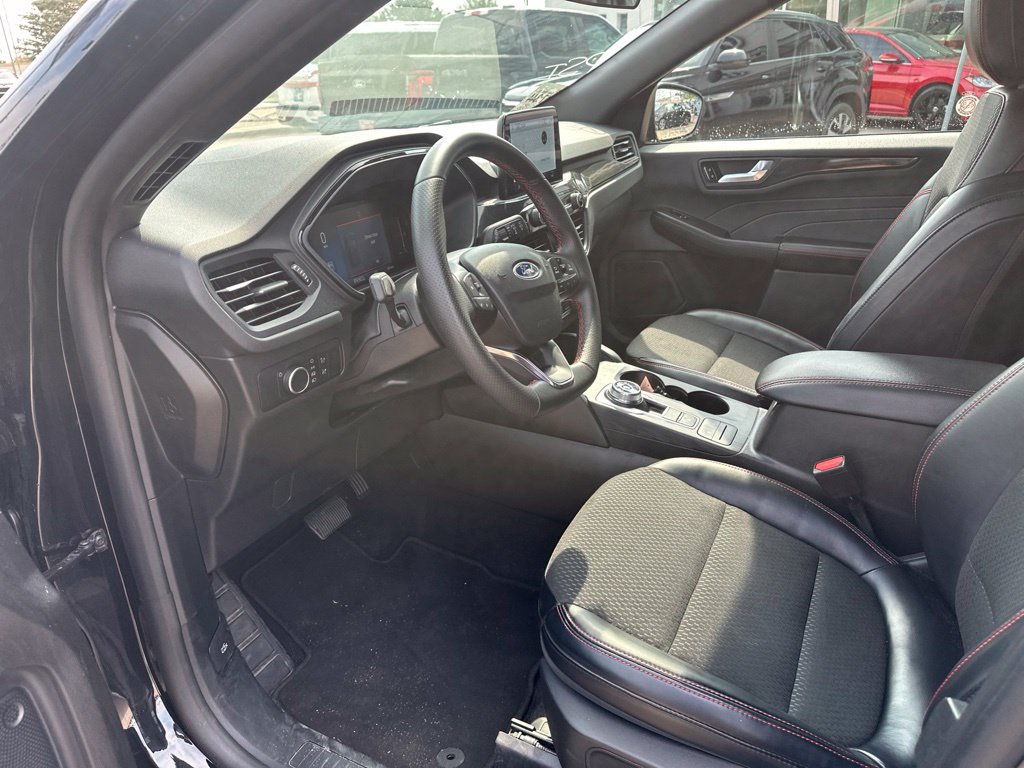 Used 2025 Ford Escape ST-Line AWD/4WD image 11