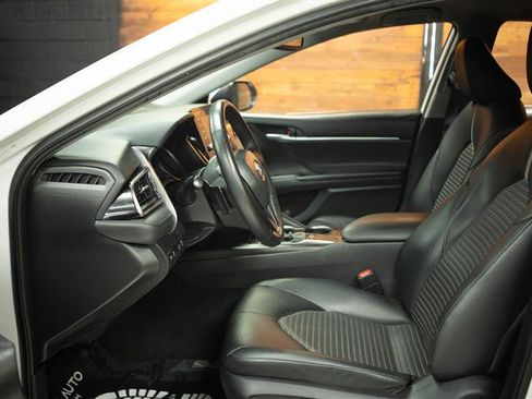 Used 2023 Toyota Camry SE w/ Convenience Package FWD image 8
