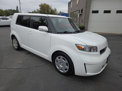 Used 2010 Scion xB Release Series 7.0 image 7