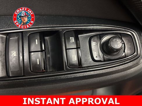 Used 2019 Subaru Crosstrek 2.0i Premium image 16