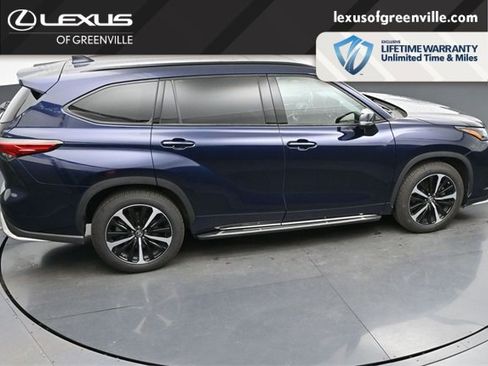 Used 2022 Toyota Highlander XSE image 46