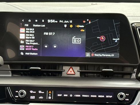 Certified 2024 Kia Sportage EX w/ EX Premium Package AWD/4WD image 21