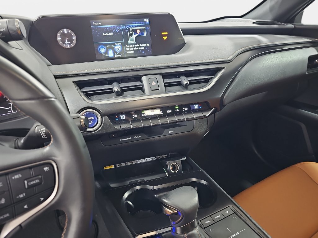Used 2022 Lexus UX 250h w/ Accessory Package (Z2) AWD/4WD image 18