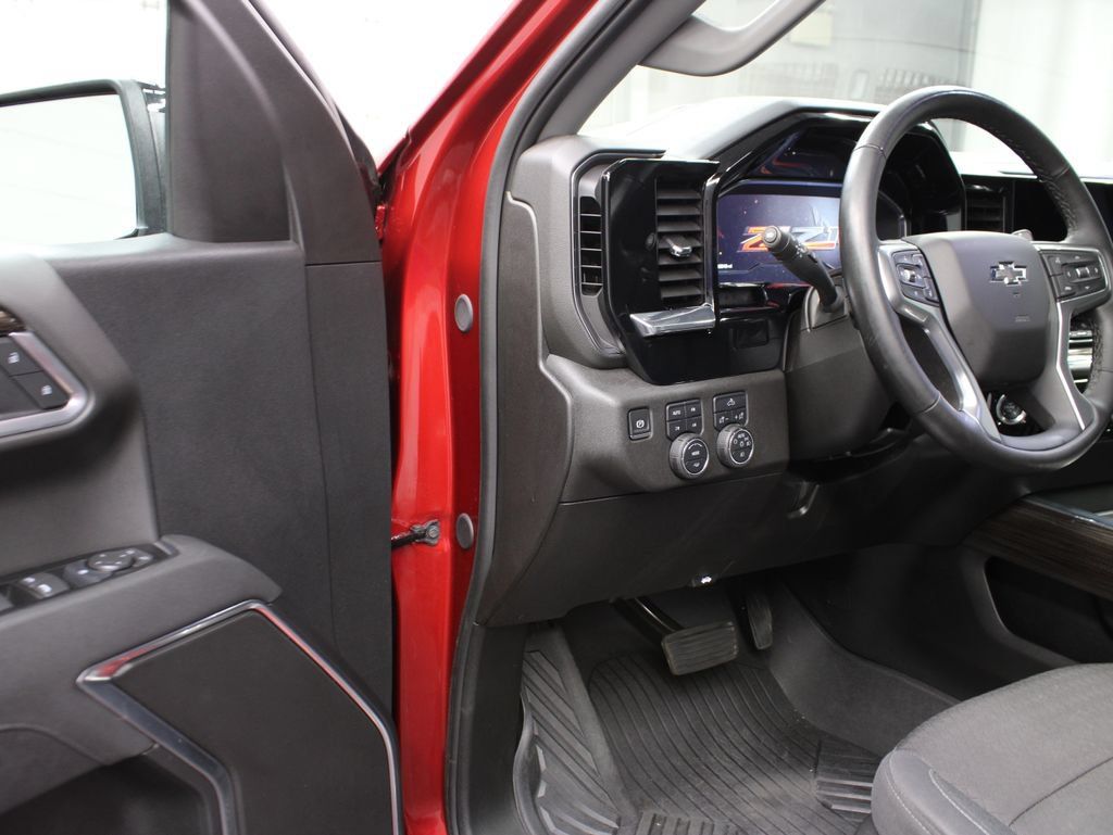 Used 2025 Chevrolet Silverado 1500 RST w/ Z71 Off-Road Package AWD/4WD image 49