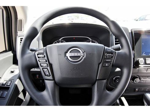 Certified 2024 Nissan Frontier SV w/ Technology Package image 11