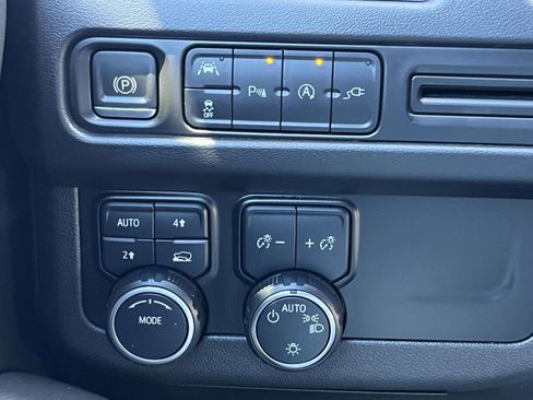 Used 2022 Chevrolet Tahoe LT image 28