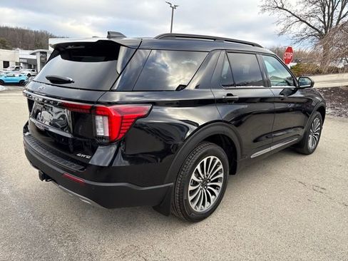Used 2025 Ford Explorer Active w/ Active Comfort Package image 5