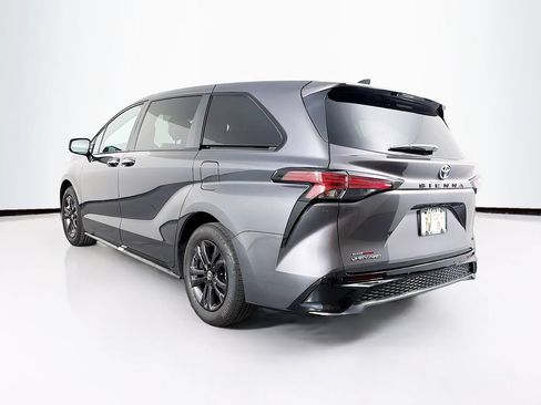 Used 2025 Toyota Sienna XSE AWD/4WD image 7