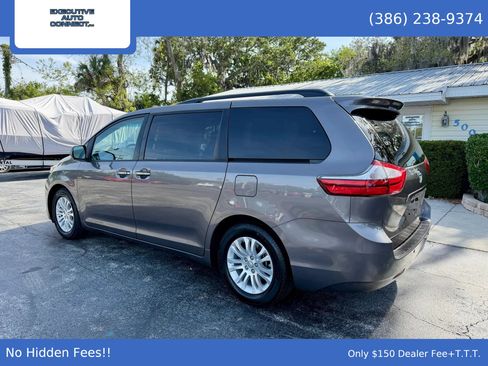 Used 2017 Toyota Sienna XLE Premium FWD image 7